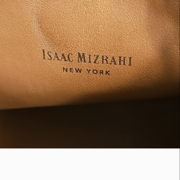 Elegant Beige and Brown Izaac Mizrahi Women's Bag - Picture 7 of 10